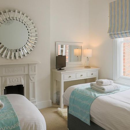 Northcliffe, Southwold Seafront Sleeps 14 Villa Buitenkant foto